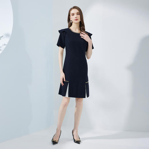 NF8N6斯尔丽瑟俪2023夏季新款压褶皱高腰节撞色下摆连衣裙 商品图3