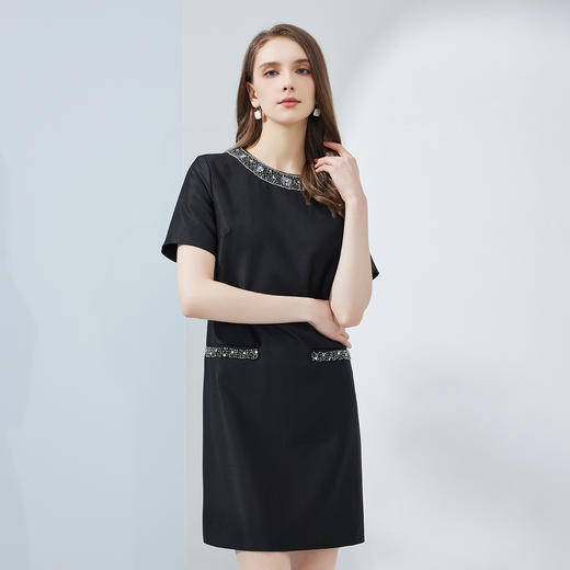 NF8J9斯尔丽瑟俪2023夏季新款直身圆领不挑身型减龄钉珠小礼服连衣裙 商品图0
