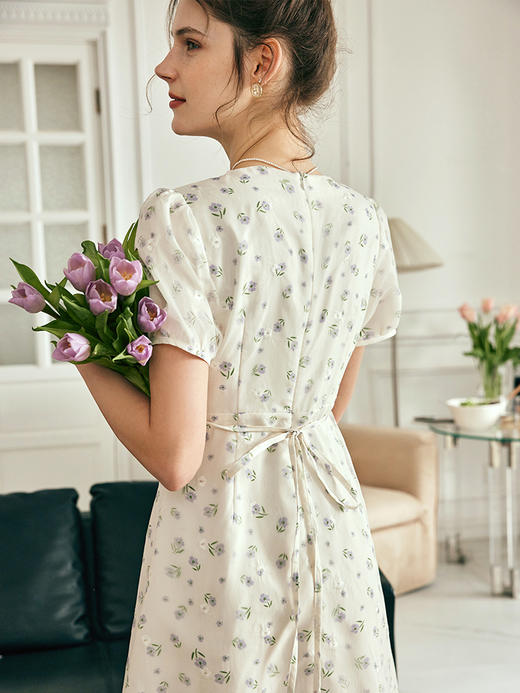 OLrain欧芮儿法式V领碎花连衣裙女夏季2023新款收腰垂感刺绣裙子 商品图3