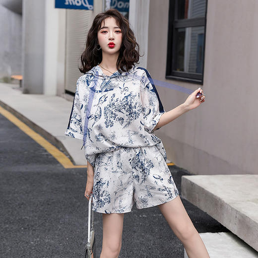 休闲时尚，水墨画短裤套装女夏新款洋气时髦减龄运动两件套HR-HMG575 商品图2