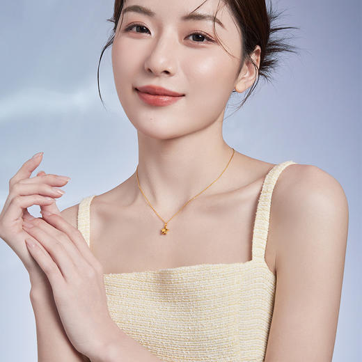 周六福黄18K金吊坠 多彩星星月亮爱心挂坠不含项链可爱礼物送女生 商品图3