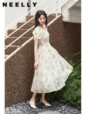 NEELLY纳俪法式方领印花连衣裙女泡泡袖水墨画气质收腰显瘦裙子夏N23044Y05522