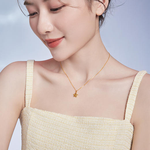 周六福黄18K金吊坠 多彩星星月亮爱心挂坠不含项链可爱礼物送女生 商品图4