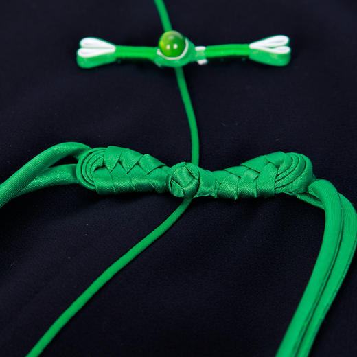 NF8N7斯尔丽瑟俪2023新款新中式旗袍设计流苏盘扣高腰节连衣裙 商品图5