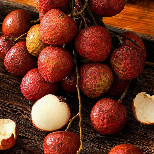 #顺丰冷链【广东•白糖罂荔枝】新鲜采摘 果皮绯红 果肉雪白 核小肉厚 清香甘甜 一吃难忘~ 商品图3