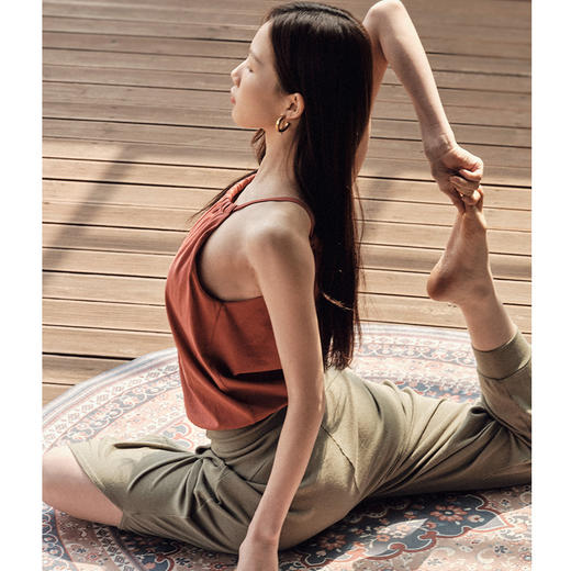 跃牌【洛水之神系列】宽松简约普拉提训练带胸垫吊带瑜伽背心HN157（舒绒棉面料，棉94.8氨纶5.2） 商品图1