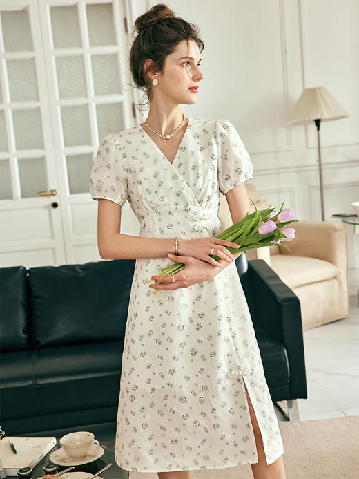 OLrain欧芮儿法式V领碎花连衣裙女夏季2023新款收腰垂感刺绣裙子 商品图0