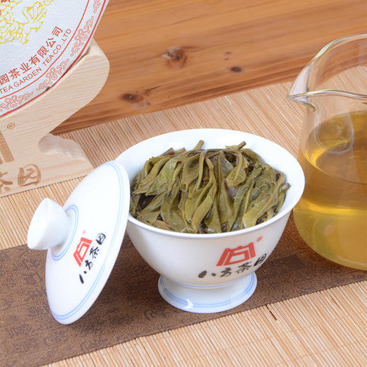 2022年八方茶园经典传承老树班章400克云南勐海普洱生茶 商品图2