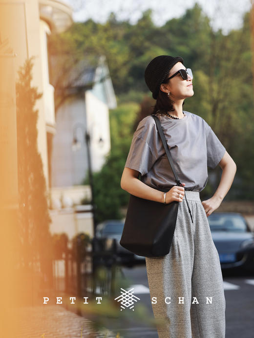 PETIT SCHAN小闪 JEW#007 Excellence like water上善若水  990足银设计款不规则开口手镯 商品图13