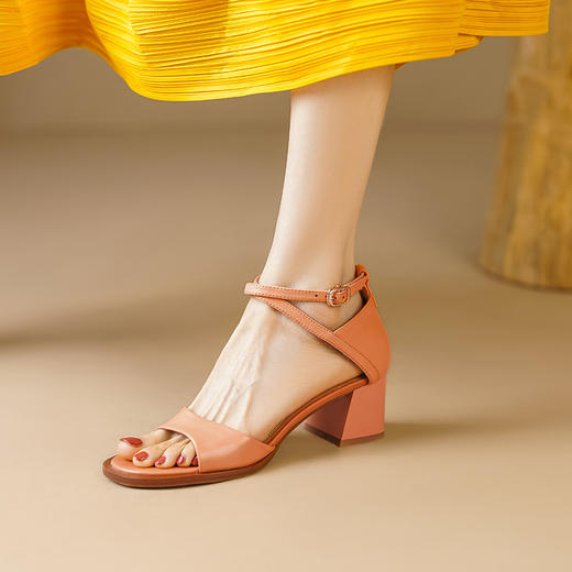 舒适百搭，罗马复古高跟羊皮凉鞋LCC-C9212 商品图8