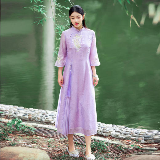 FLZD-2381夏季高定版改良旗袍流苏重工刺绣新中式国风开叉压褶连衣裙 商品图0