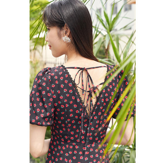 NEELLY纳俪夏季复古方领泡泡袖碎花连衣裙女雪纺A字裙露背度假风N23054Y0551621302 商品图1