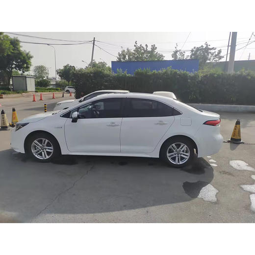 丰田 雷凌 双擎 1.8H E-CVT运动版 国VI【长租-北京】 商品图3