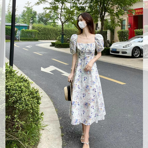 茶歇奶甜在逃公主裙夏季法式法式显瘦感泡泡袖方领连衣裙女 商品图4