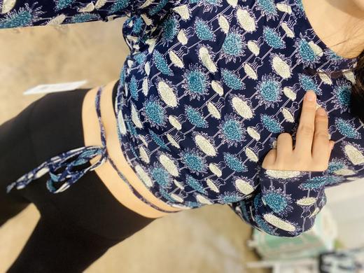 爆款好货 美背绑带长袖罩衫-蓝白•伞落 商品图0