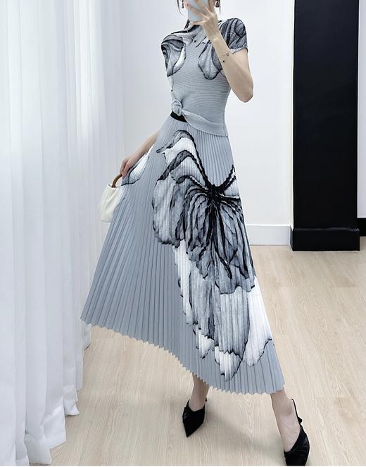 女压褶双肩花裙 商品图3