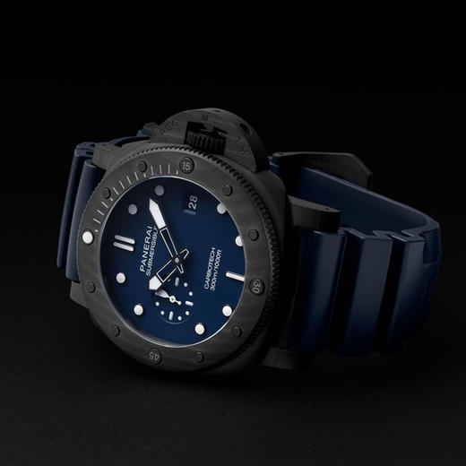 沛纳海 Panerai   Submersible潜行系列 QuarantaQuattro Carbotech™ Blu Abisso腕表 PAM01232 商品图3