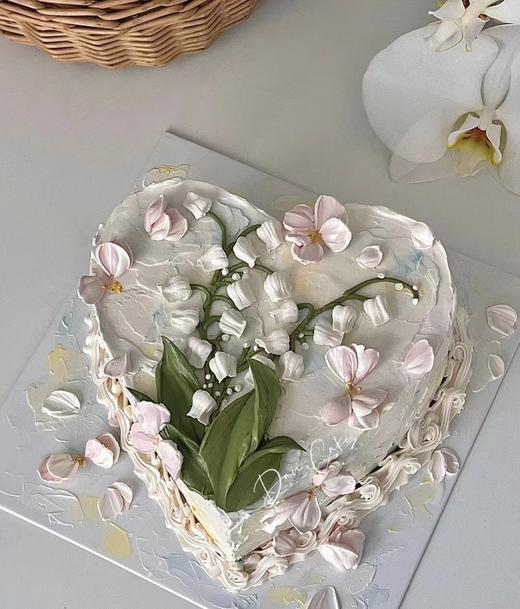 爱心铃兰刮刀花蛋糕-低糖处理无添加 商品图0