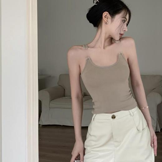 【ins性感辣妹！女士背心吊带】凉爽舒适柔软透气，隐形鱼线肩带辣妹性感内搭紧身带胸垫外穿打底内衣夏粉丝专属 商品图1