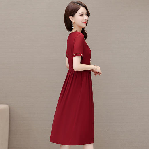 优雅修身，复古盘扣花边短袖连衣裙QYM-HSY-E23A016-Y 商品图2