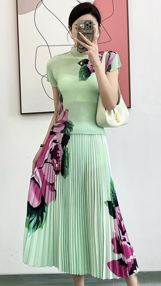 女压褶玫瑰套装 商品图3