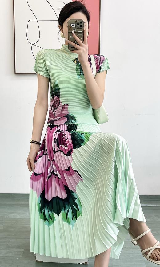 女压褶玫瑰套装 商品图4