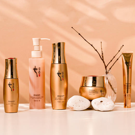 独也红参赋妍紧致六件套-洁颜蜜125ml+精华水120ml+精华液40ml+精华乳100ml+精华霜50g 商品图1