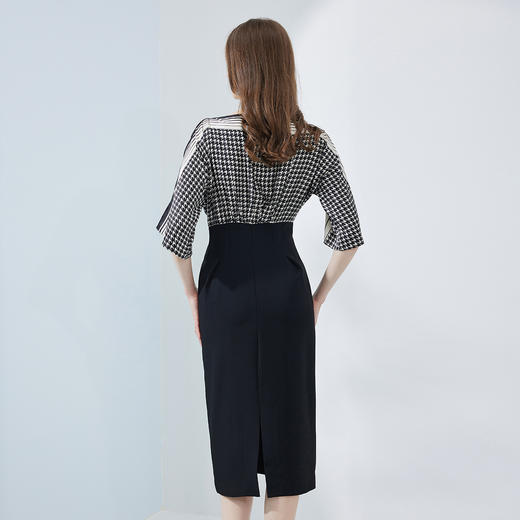 NF8M7斯尔丽瑟俪2023新款定位花型假两件连衣裙 商品图1