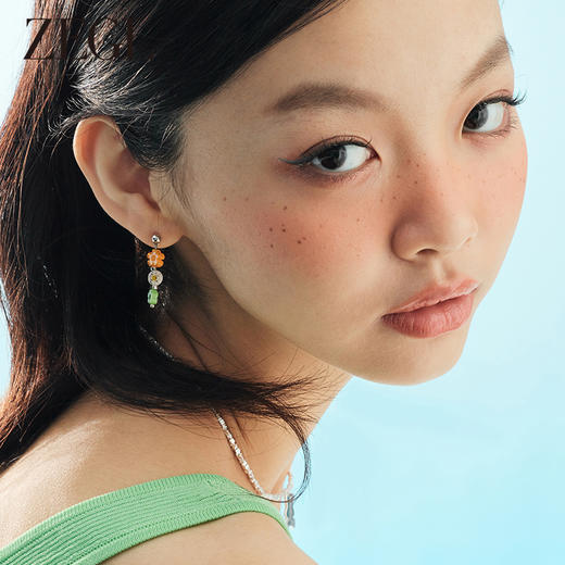 ZEGL设计师小熊系列彩色串珠多巴胺耳环女小众设计感耳钉银针耳饰 商品图4