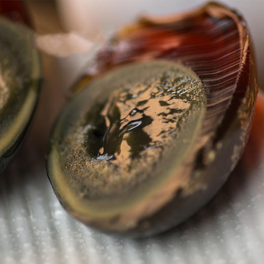 手工无铅 麻鸭松花蛋 又弹又糯 非常干净 来自高邮湖的麻鸭蛋|百里食 商品图3