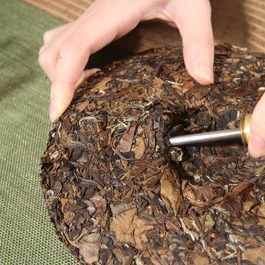 压箱底  2018箱传老白茶 商品图3