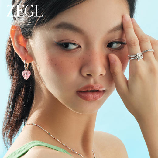 ZEGL设计师小熊系列彩色串珠多巴胺耳环女小众设计感耳钉银针耳饰 商品图1