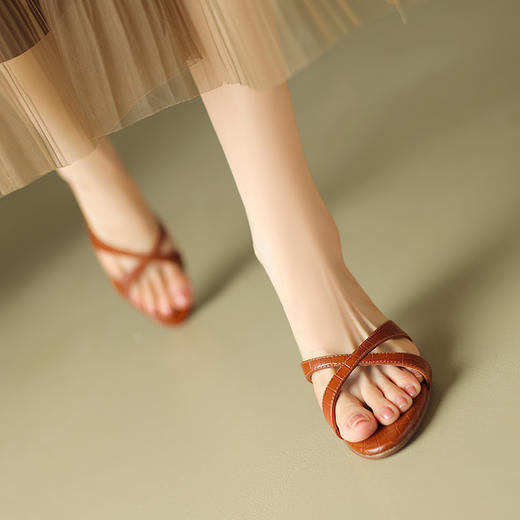 夏季新款，纯色真皮优雅凉拖KMN-1147 商品图0