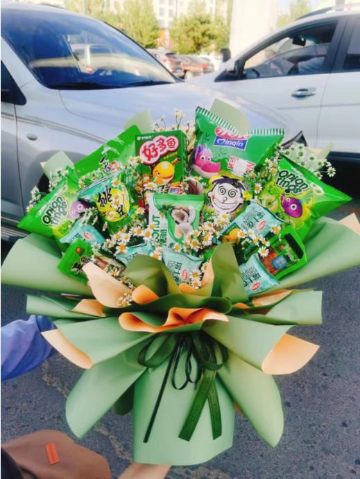 绿色系零食花束（拼团） 商品图2