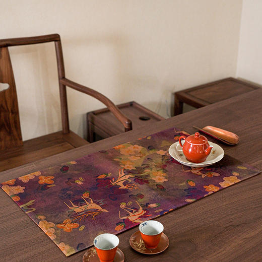 真丝香云纱/紫色重磅小鹿 55*33 单面设计 干泡茶垫家用轻奢桌旗茶道配件 商品图0