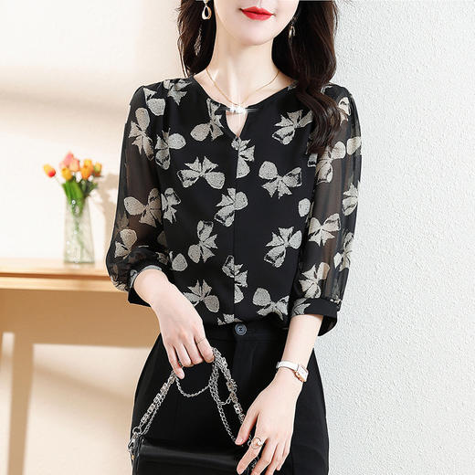 宽松修身显瘦，减龄百搭碎花雪纺衫KQL-E216N3782 商品图2