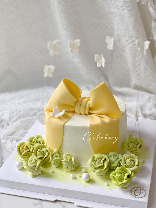 （6寸）唯美蝴蝶结蛋糕  忌廉蛋糕 【半翻糖蛋糕需提前2天预订】（默认自提，收费配送请联系客服） 商品图0