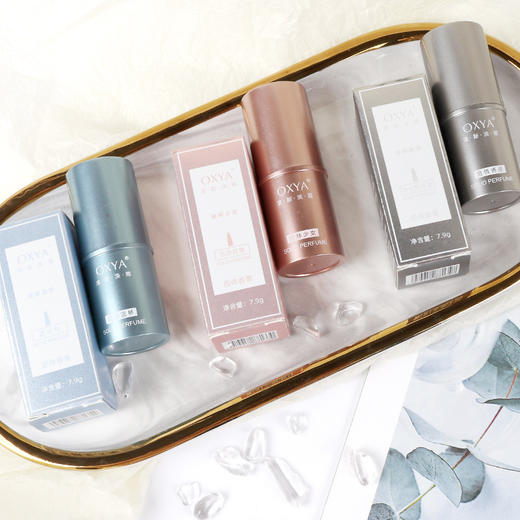 【福利3只装！】OXYA固体香膏女，三味供选，随时随地，香气如梦幻，唤醒你的魔力。深夜流连甜苦，留住你的足迹；出门止汗凉爽，舒适时刻相伴。简易随身便携，学生男女通用款！ 商品图3