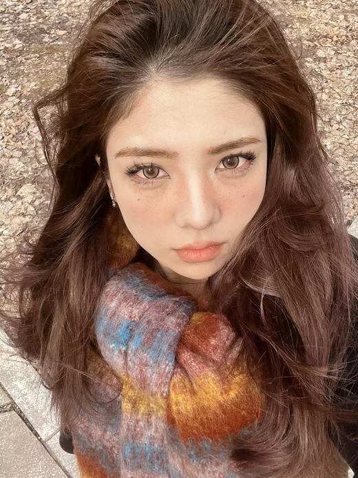 kaylens日抛｜黄卷卷&琉璃银灰｜14.5mm白狮参考着色中大直径｜国产日抛 商品图4