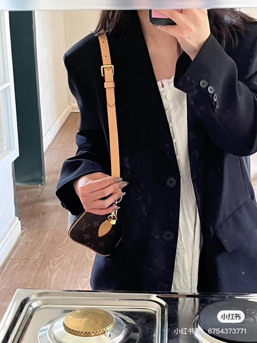 Lv20枕头包窄肩带 商品图1