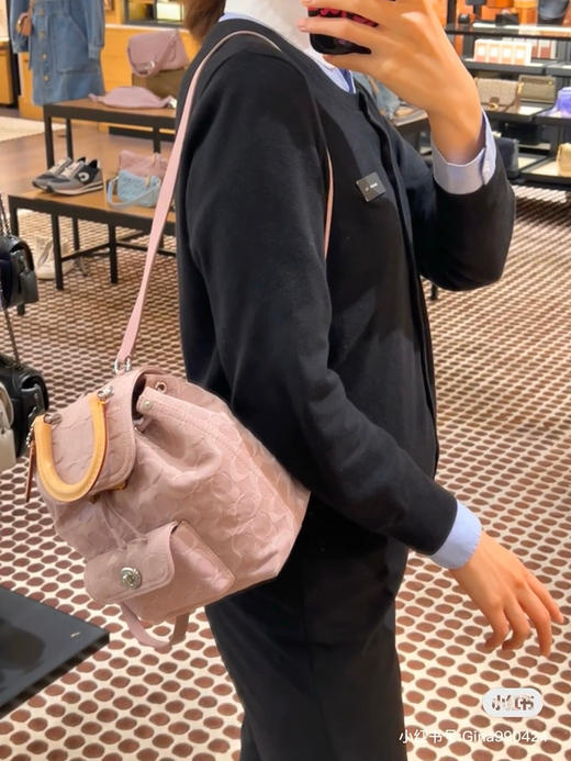 蔻驰香布雷丹宁小双肩 商品图1