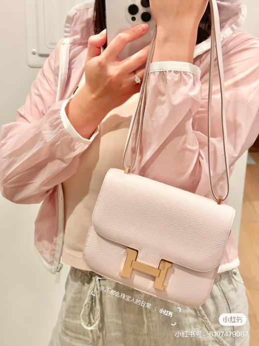 康康梦幻紫 
𝐜𝐨𝐧𝐬𝐭𝐚𝐧𝐜𝐞 𝟏𝟗 商品图1