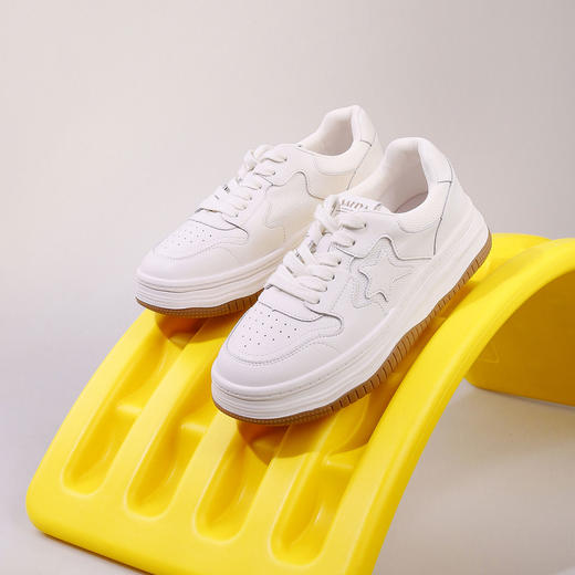 Safiya/索菲娅2023春夏新品潮流撞色休闲百搭松糕厚底星星小白板鞋SF31112437 商品图4