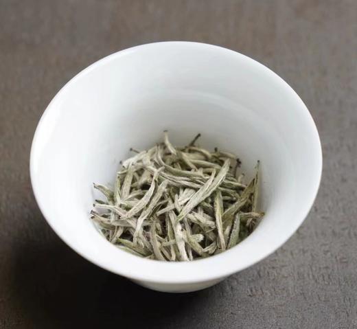 强烈推荐！限量！白毫如霜银似雪，素洁晶莹贵比金——2023年福鼎大洋山毫彩头白毫银针 商品图0