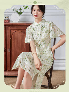 【熙世界】熙世界旗袍改良年轻款碎花连衣裙女夏新款国风复古新中式开叉裙子