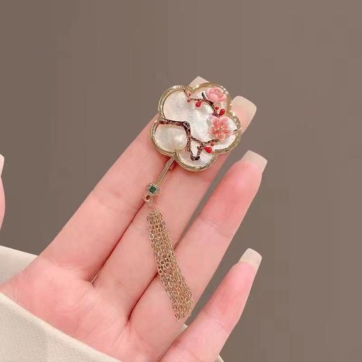 梵宝雅阁 天然珍珠红梅傲雪胸针高级感小香风毛衣衬衫防走光固定 商品图2