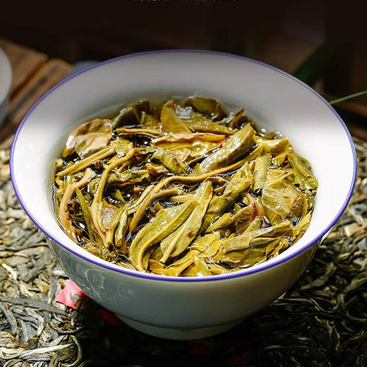 中粮-中茶2020年飞天大红印尊享版大树春茶生茶饼(传世印级系列)357g/饼 /云南干仓直发 商品图2