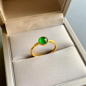 高冰种阳绿翡翠蛋面戒指18k黄金镶嵌