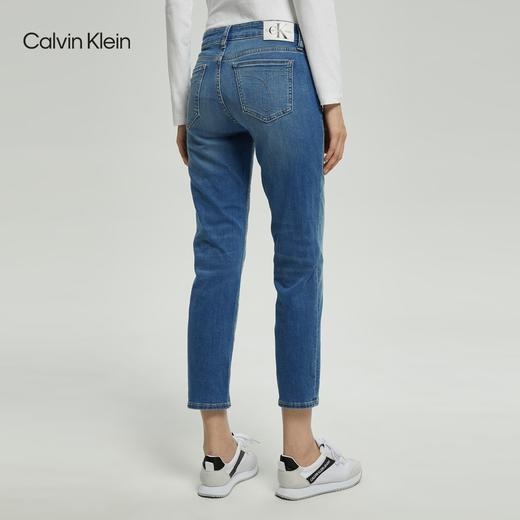 【自营】CK JEANS 春秋女士时尚修身直筒中蓝水洗弹力九分牛仔裤 J219161 商品图1