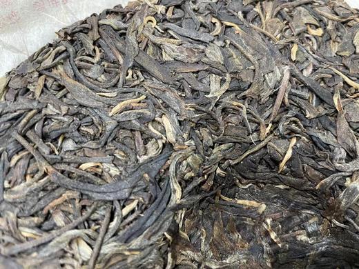 2015年老茶·珍藏品·易武乔木野生饼 357克 商品图2